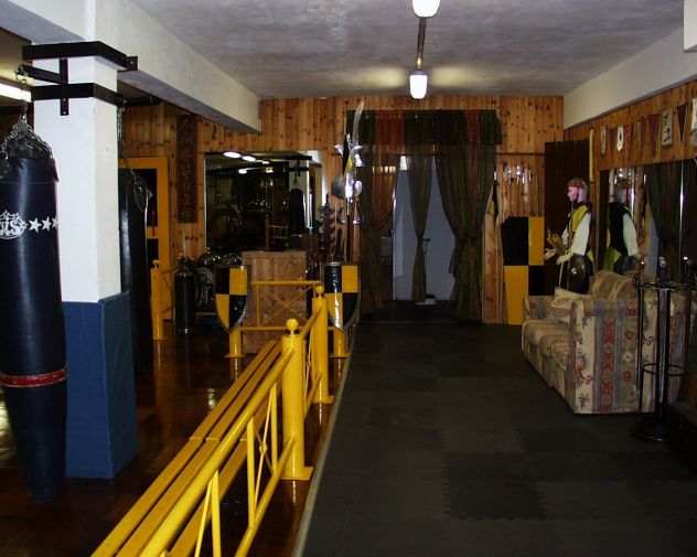 LOCALE COMMERCIALE DI 480 M2 ADIBITO A PALESTRA -- OTTIMA OCCASIONE !!