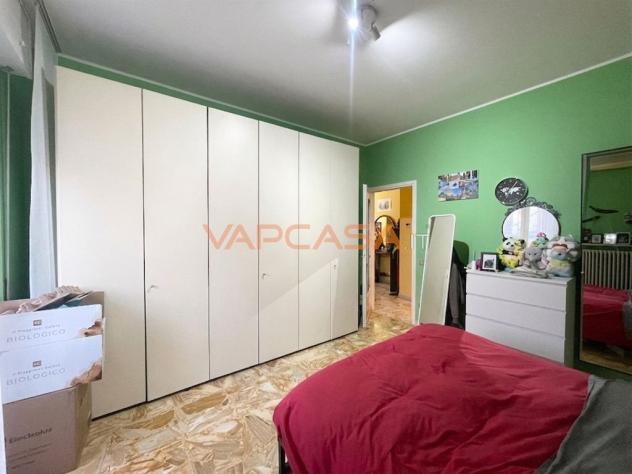 BILOCALE CON INGRESSO INDIPENDENTE, BALCONE E BOX - Foto 8