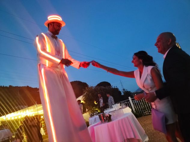 Artisti di strada  farfalle luminose  Organizziamo e personalizziamo ogni evento - Foto 4