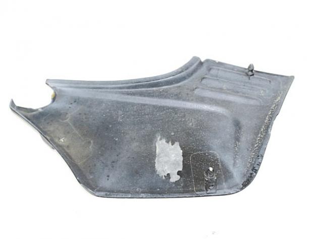 CARENA LATERALE SINISTRA HONDA CB 750 F RC04 1980 - 1984 83700-438 LEFT SIDE FAIRING CON PICCOLA CREPA E PICCOLI GRAFFI - Foto 2