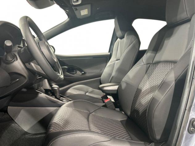 Toyota Yaris Hybrid 130 Premium - Foto 10