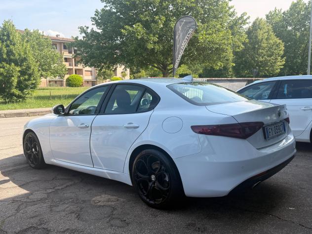 Alfa Romeo Giulia 2.2 Turbodiesel 160 CV AT8 Executive - Foto 3