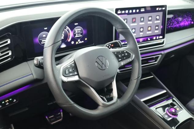Volkswagen Tiguan 2.0 TDI 142KW SCR R-Line DSG 4MOTION MATRIX TETTO CAMERA KEYLESS - Foto 8