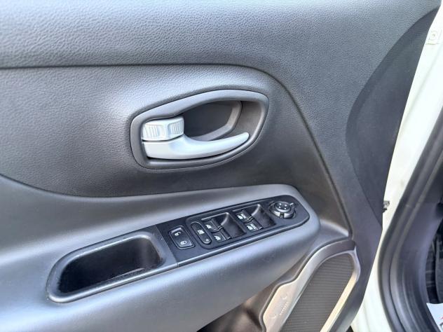 JEEP RENEGADE 1.6 MJT 130 CV LIMITED 2023 - Foto 7
