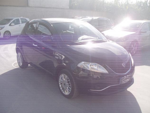 Lancia Ypsilon 1.2 69 CV Gold - 2016 - Foto 6