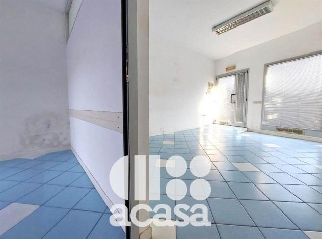 AFFITTASI NEGOZIO/UFFICIO ADIACENTE AL PORTOCANALE - Foto 5