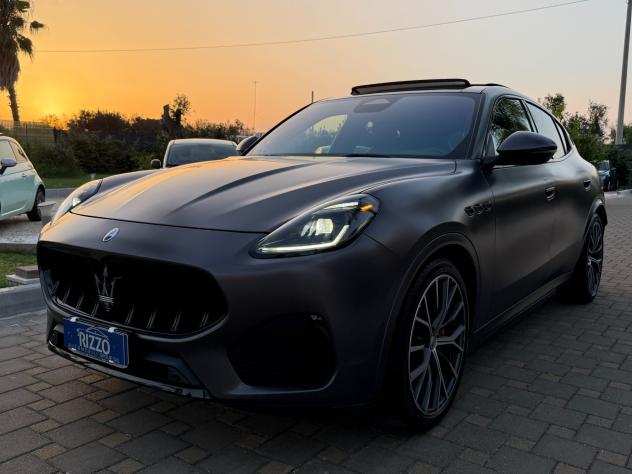 Maserati Grecale MHEV 330 CV AWD Modena Tetto Sonos Faber Grigio Lava - Foto 4