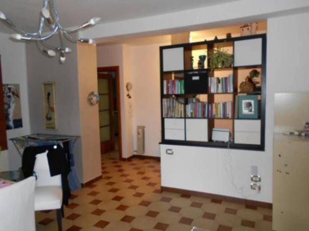 Immobile in asta di 115 m² con più di 5 locali e box auto in vendita a Battipaglia - Foto 3
