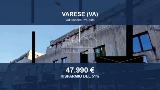 Immobile in asta di 83 m², box auto in vendita a Varese