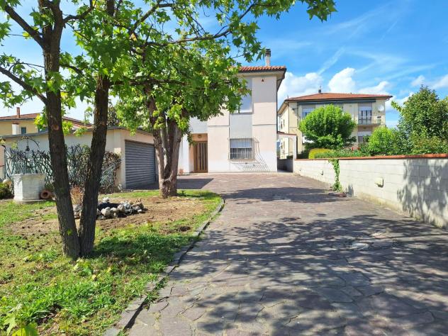 appartamento in affitto a Calcinaia in zona Fornacette