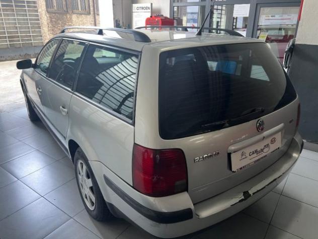 VOLKSWAGEN Passat 1.9 TDI/115 CV cat Variant T.line rif. 23883926 - Foto 2
