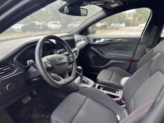 Ford Focus 1.0 EcoBoost Hybrid 125CV Powershift SW ST-Line Design - Foto 5
