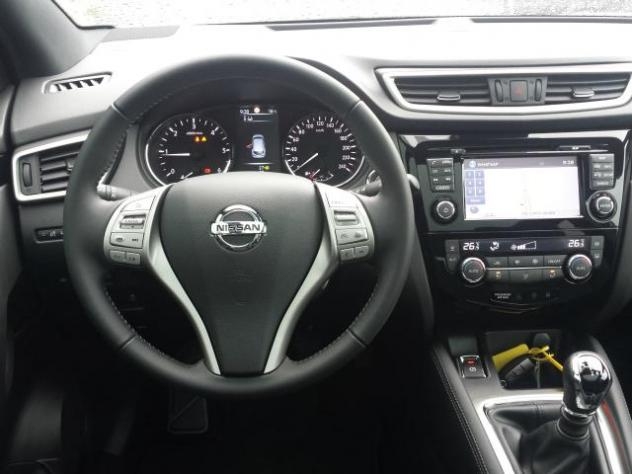 Nissan Qashqai 1.5 dCi N-VISION CAMERA 360 NAVI KEYLESS PDC 18 - Foto 8