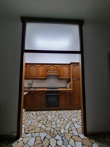 Singola in zona residenziale tranquilla, a circa 500 mt. dal centro di Piove di Sacco(PD).
Disposta su due piani, terra e primo; possibilità di 2 abit - Foto 2