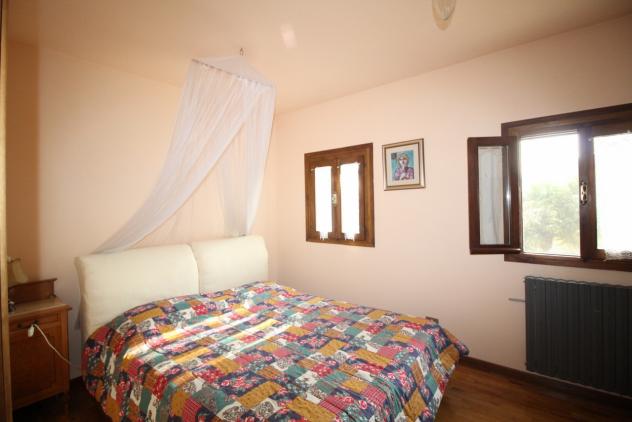 CASALE di 12 vani e di 292 mq (PIEVE DI SOLIGO) rif. AR01_11 - Foto 6