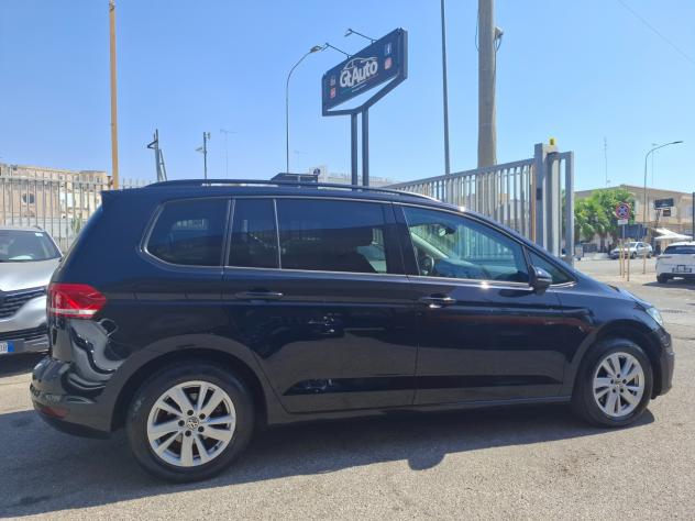 Volkswagen Touran 2.0 TDI 115 CV DSG 7 POSTI! - Foto 2