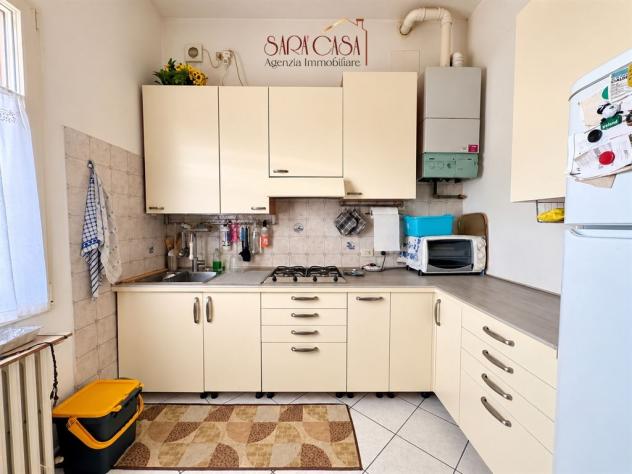 Casa bifamiliare con ampi servizi e corte esclusiva - Foto 17