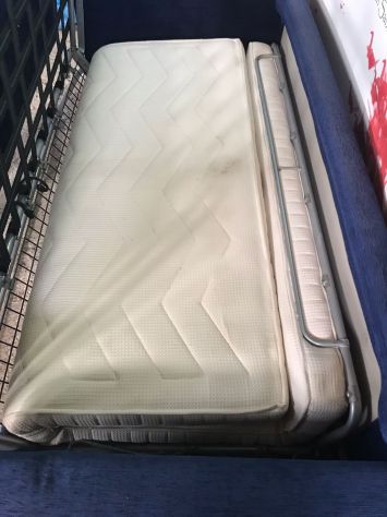 Divano letto in tessuto blu con letto a due posti compreso di materasso - Foto 10