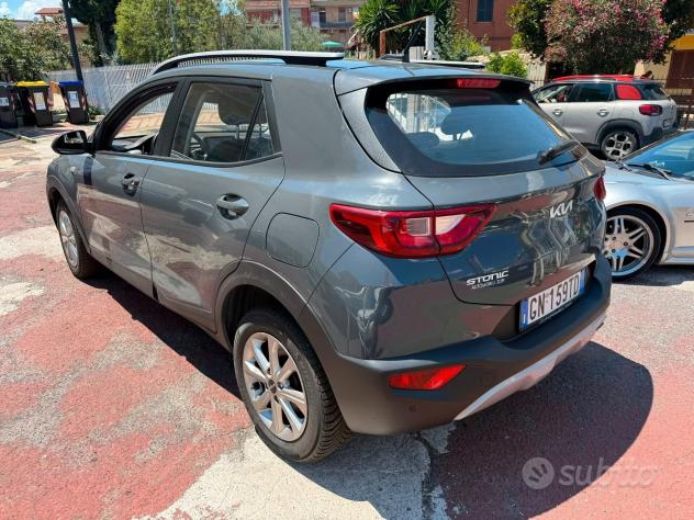 Kia Stonic 100 CV GT Line *CARPLAY* (IVA ESP) - Foto 6