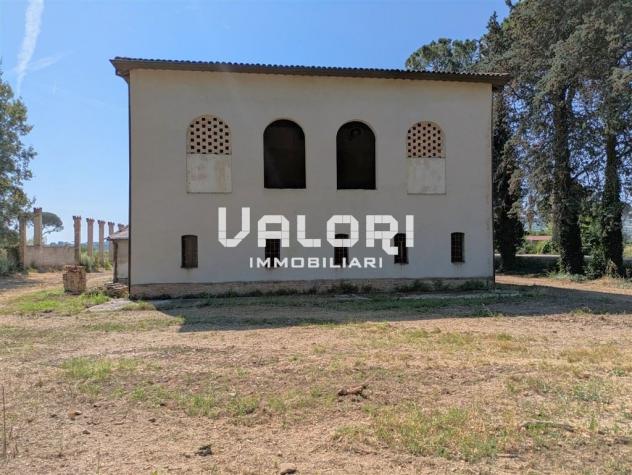 SPLENDIDO CASALE CON CARATTERE PRETTAMENTE COLONICO IN POSIZIONE PRESTIGIOSA - Foto 6