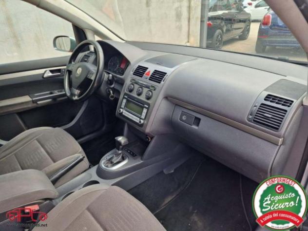 VOLKSWAGEN Touran 2.0 TDI 170CV DPF DSG Highline rif. 16659992 - Foto 10