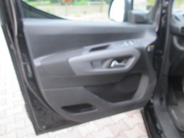 Toyota Proace City Verso 1.2 110 CV S&S L1 Lounge - Foto 10