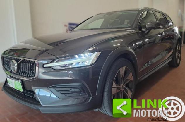 VOLVO V60 Cross Country 2.0 B4 D 211H 195 MHEV HYBRID PLUS AWD AUTOMATICA rif. 24055716