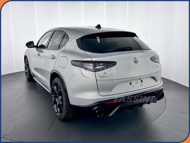 Alfa Romeo Stelvio Stelvio 2.2 t Veloce Q4 210cv auto - Foto 4