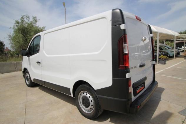 Renault Trafic T27 2.0 BluedCi 150CV PC-TN Furgone 2024 - Foto 4