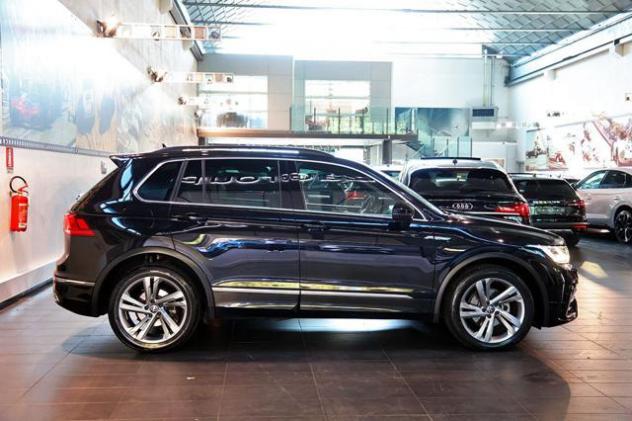 VOLKSWAGEN Tiguan 2.0 TDI 150cv SCR DSG R-Line rif. 23851759 - Foto 2
