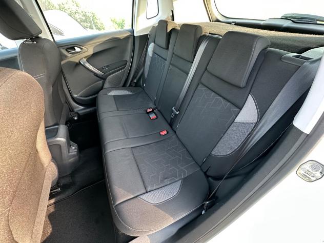 Peugeot 2008 1.5 BlueHDI 100cv Active 2018 - Foto 8