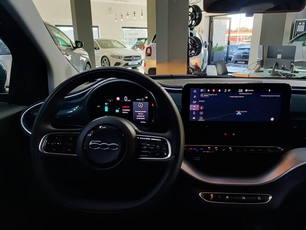 Fiat 500 3 1 ICON 118CV 87KW 42KWh 320KM AUTONOMIA - Foto 5
