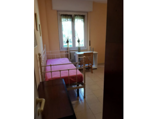 Trilocale con doppio balcone, giardino e posto auto