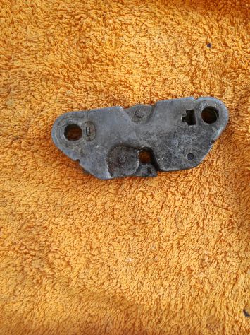 Chiusura cofano anteriore Fiat