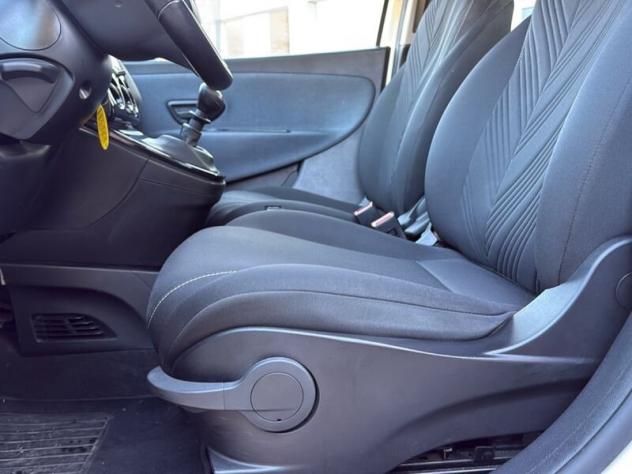 Lancia Ypsilon 1.0 FireFly 5 porte S&S Hybrid Gold - Foto 7