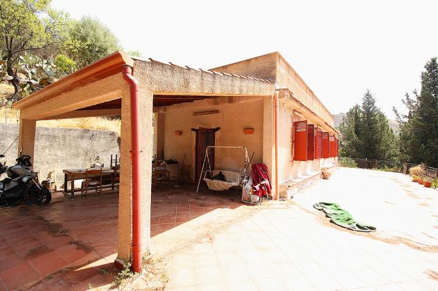 Villa in CONTRADA MULINAZZO