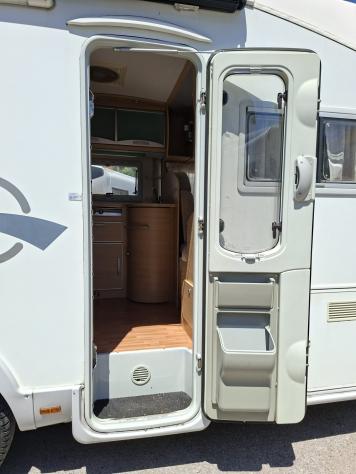 CAMPER ROLLER TEAM DUCATO SEMINTEGRALE SEMIDINETTE LETTO MATRIMONIALE GARAGE CLIMATIZZATORE FOTOVOLTAICO CAMPEGGIO USATI GENERALI 1619 - Foto 7