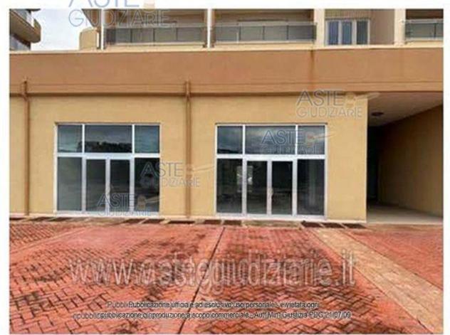 IMMOBILI-IMMOBILE COMMERCIALE-Via Salvatore Allende, 136, 84131 Salerno SA, Italia - Foto 2