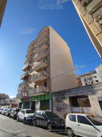 IMMOBILI-IMMOBILE RESIDENZIALE-Via Ancona, 6, 74121 Taranto TA, Italia