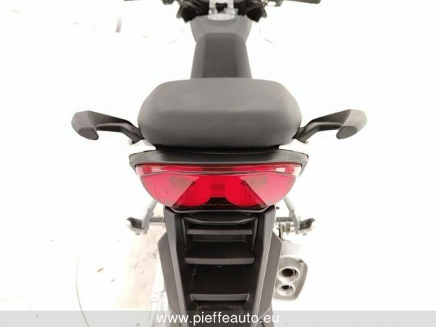 Moto Guzzi V100 MANDELLO BIANCO POLARE - Foto 10