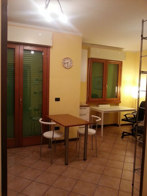 Privato AFFITTA Elegante MONOLOCALE - ZONA CAMPUS - Foto 7