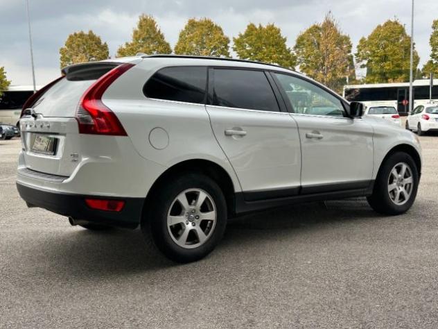 VOLVO XC60 D3 AWD Geartronic Momentum rif. 24180358 - Foto 5