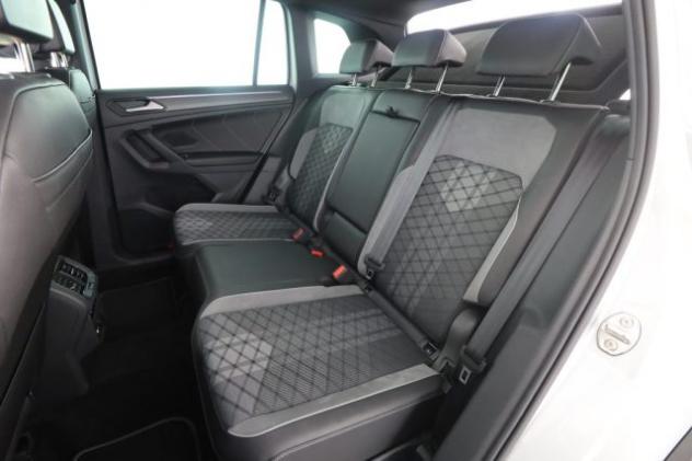 VOLKSWAGEN Tiguan Tiguan 2.0 TDI 150CV SCR DSG R-Line rif. 23913238 - Foto 3