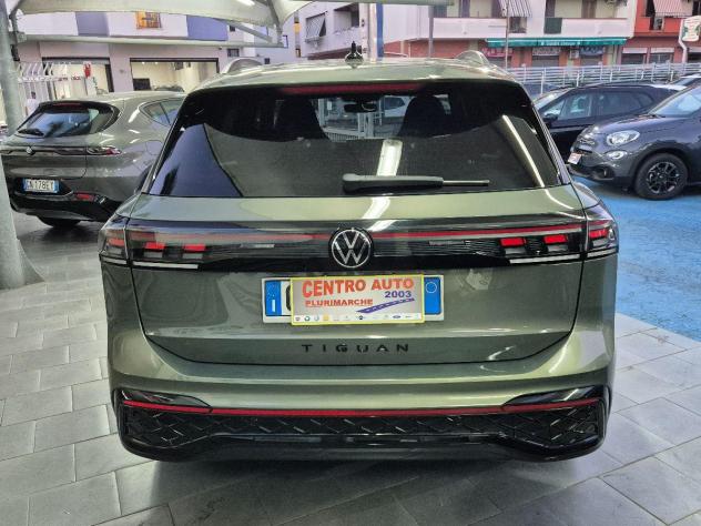 VOLKSWAGEN - Tiguan - 2.0 TDI 150 CV evo DSG R-Line - Foto 9