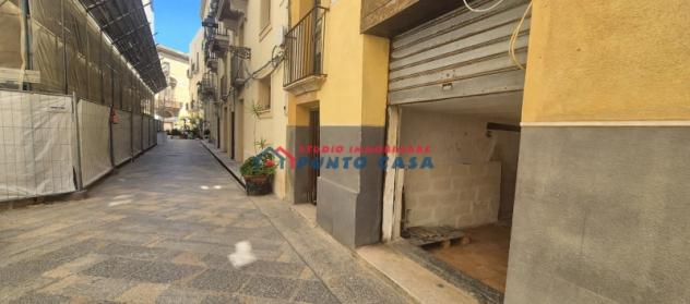 CENTRO STORICO – Via Badia Nuova – N. 2 garage bici e moto/magazzini/depositi – 15 mq circa cad. Euro 150 cad. - Foto 6
