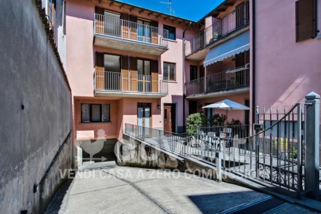 Casa indipendente di 394 m² con più di 5 locali e box auto doppio in vendita a Casnigo - Foto 3