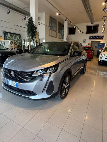PEUGEOT 3008 HDi 130 S&S EAT8 Allure Pack FULL OPTIONAL IMMATRICOLAZIONE MAGGIO 2024 - Foto 5