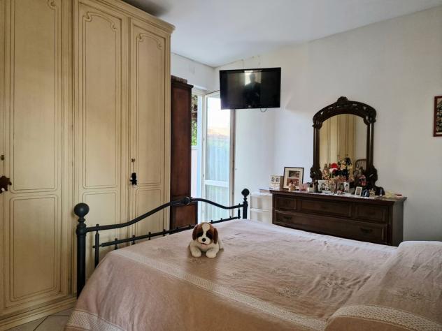 RONCHI, 700 m dal mare e vicino a tutti servizi, appartamento con giardino e ingresso indipendente facente parte di un piccolo fabbricato di recente - Foto 4