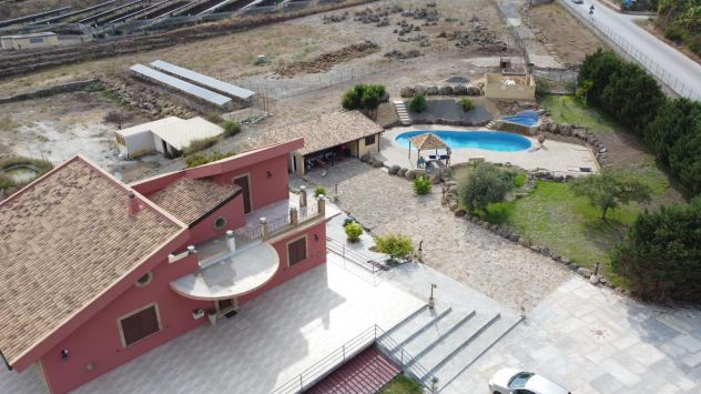 Villa indipendente con seminterrato