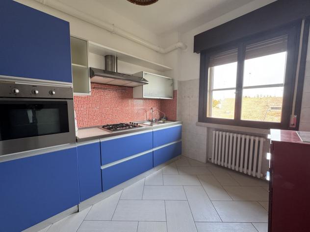 Suzzara vendesi appartamento 4 vani 90 Mq - Foto 6